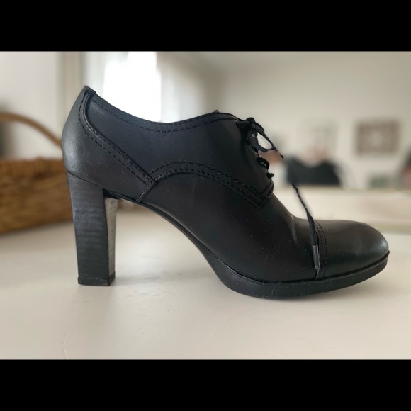 Franco Sarto Black Oxford Heels - Picture 12 of 13